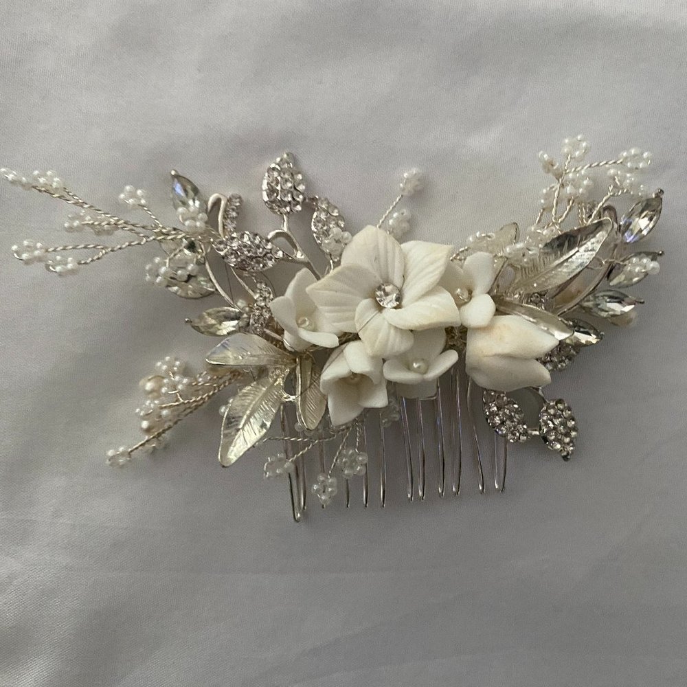 Antique Pearl Flower Comb